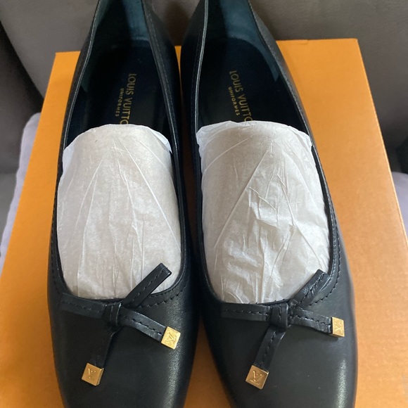 Louis Vuitton Black flats - Picture 2 of 11